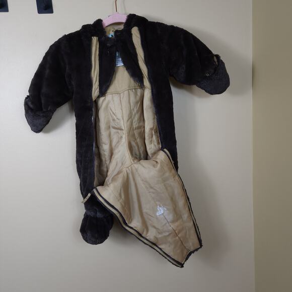 La Petite Rothschild Winter Footed Brown Bear Snowsuit Size 6-9 Months - Picture 8 of 10